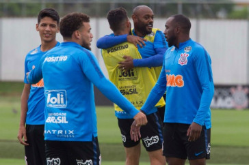 Andr� Lu�s, Araos e Manoel no treino de hoje no CT