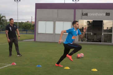 Volante Gabriel no treino de hoje no CT Joaquim Grava