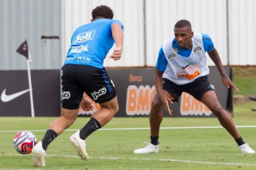 Zagueiro Marllon treina nesta quinta-feira no CT