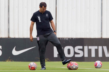 Treinador F�bio Carille durante atividades de hoje no CT Joaquim Grava