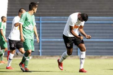 Nathan marcou o primeiro gol contra a Chapecoense, pela Copa do Brasil Sub-20
