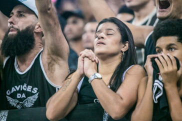Torcedores muito apreensivos durante final contra o S�o Paulo, pelo Campeonato Paulista