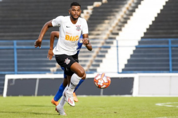 Atacante Nathan em partida contra o S�o Caetano, pelo Campeonato Paulista