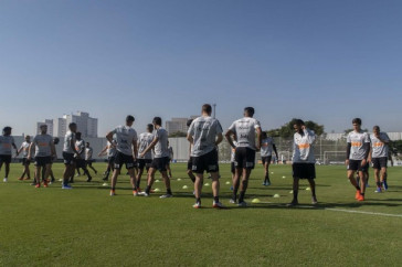 Jogadores no treino deste s�bado com foco no CSA pelo brasileiro