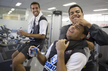 Ronaldo com Dentinho em 2009