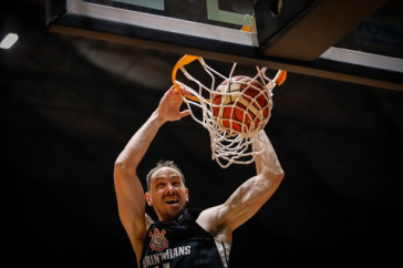 Corinthians supera Defensor e garante vaga antecipada na segunda fase da Sul-Americana de Basquete