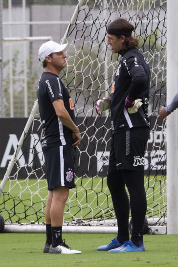 Michel Huff conversa com goleiro C�ssio