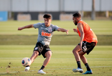 Jogadores na atividade da tarde desta segunda-feira (03), no CT Dr. Joaquim Grava