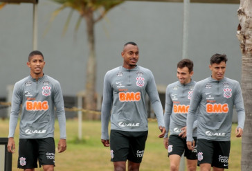 Moleca da base agora integra o elenco profissional do Corinthians