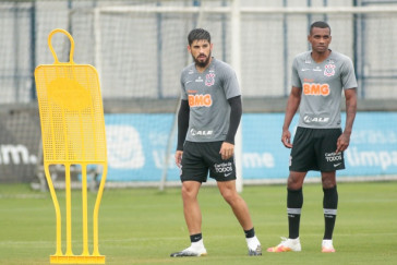 M�ndez e Marllon na atividade da tarde desta sexta-feira (09), no CT Dr. Joaquim Grava