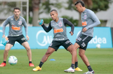 Boselli, Otero e Cantillo na atividade da tarde desta ter�a-feira (20), no CT Dr. Joaquim Grava