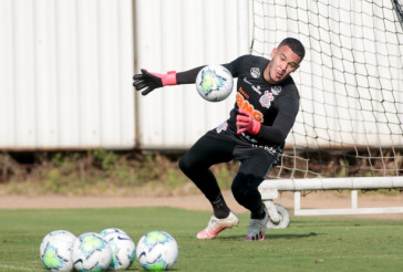 Alan no treino desta sexta-feira no CT Joaquim Grava