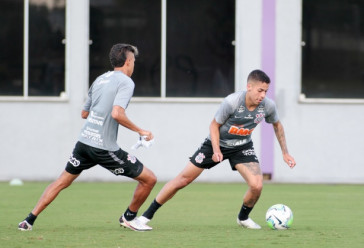 Gabriel Pereira na atividade da tarde desta segunda-feira no CT Dr. Joaquim Grava