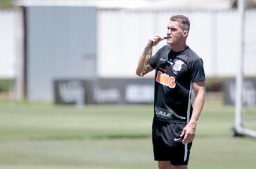 Vagner Mancini segue treinando para jogo diante o Goi�s, pelo Brasileir�o