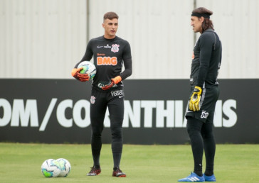 Donelli e C�ssio durante treinamento do Corinthians, no CT