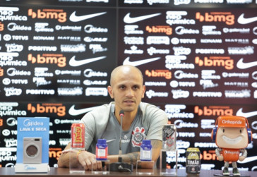 Coletiva F�bio Santos