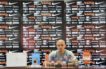 Coletiva F�bio Santos