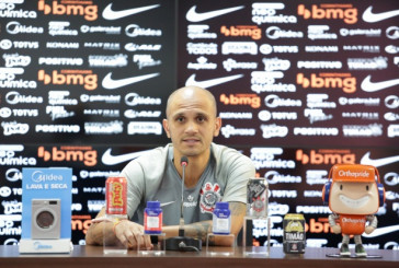 Coletiva F�bio Santos