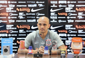 Coletiva F�bio Santos