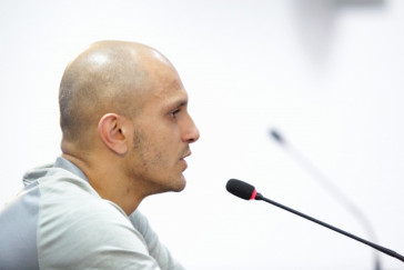 Coletiva F�bio Santos