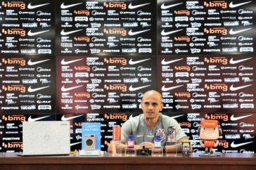 Coletiva F�bio Santos