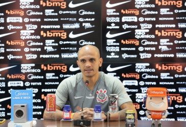 Coletiva F�bio Santos