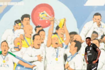J� segue treinando no CT do Corinthians