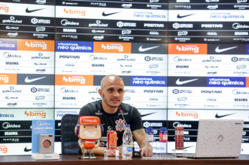 Coletiva do lateral F�bio Santos
