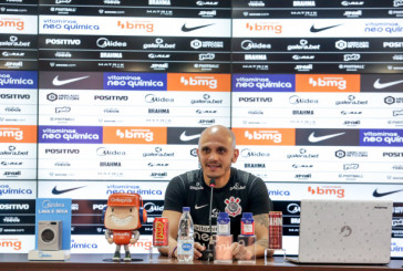 Coletiva do lateral F�bio Santos