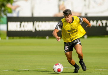 Roni treinando com bola