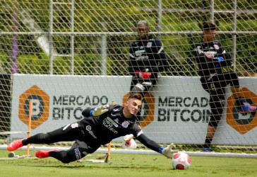Donelli treinando no CT