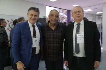 Armando Mendon�a, Bas�lio e Osmar Stabile reunidos no CT