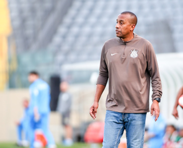 Nen� comandando interinamente o Corinthians Sub-20