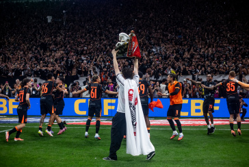Time do Corinthians comemora vaga para a final da Copa do Brasil