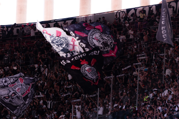 Torcida do Corinthians no Man� Garrincha