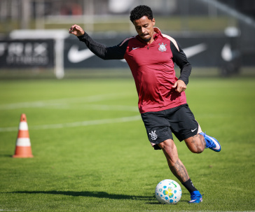 Allan treinando com bola