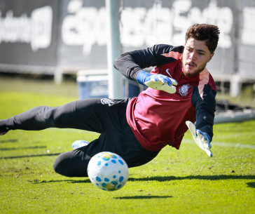 Felipe Longo no treino da manh�
