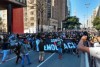Corinthianos protestam por democracia na Paulista; PM usa bombas para dispersar