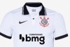 BMG antecipa logo preto e branco na camisa do Corinthians; banco mantm campanha