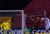 Slvio Spnola v pnalti no marcado para o Corinthians em revs para o Sport