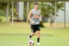 Gustavo Mantuan trabalha com bola e d&aacute; novo passo para retorno no Corinthians
