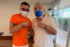 Ex-Corinthians e campe&atilde;o do mundo com a Sele&ccedil;&atilde;o, Branco recebe alta ap&oacute;s se recuperar da Covid-19