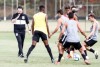 Tarcsio Pugliese comanda primeiro treino como tcnico do Corinthians sub-20