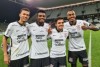 Corinthians ganha partida com quatro gols de trs defensores aps 26 anos; relembre o feito anterior