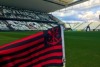 Gavies se revolta com bandeira do Flamengo na Arena e diz que no respeita diretoria do Corinthians