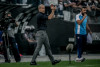 Reserva salvador e novas cr&iacute;ticas a Sylvinho e Gabriel marcam vit&oacute;ria do Corinthians; veja tweets