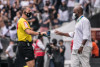 Árbitro relata em súmula dupla ocorrência vinda da torcida do Corinthians em jogo contra o Grêmio