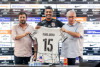 Paulinho é apresentado oficialmente pelo Corinthians e agradece esforço feito para o seu retorno