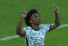 Willian destaca forma preferida de jogar e comemora primeiro gol no Corinthians aps retorno
