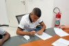 Corinthians assina contrato profissional com Pedro, joia de 16 anos; saiba detalhes